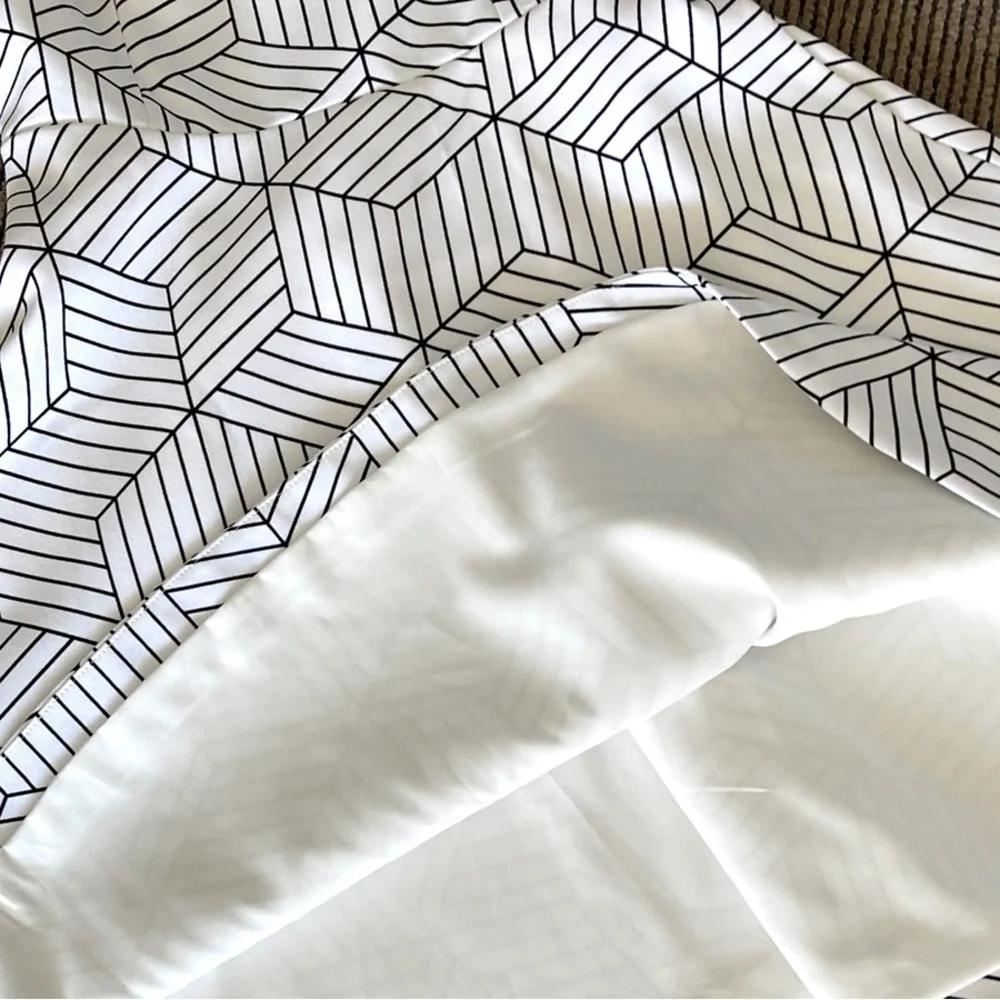 KEEPSAKE fit & flare white Dress black geometric print - Picture 6 of 7